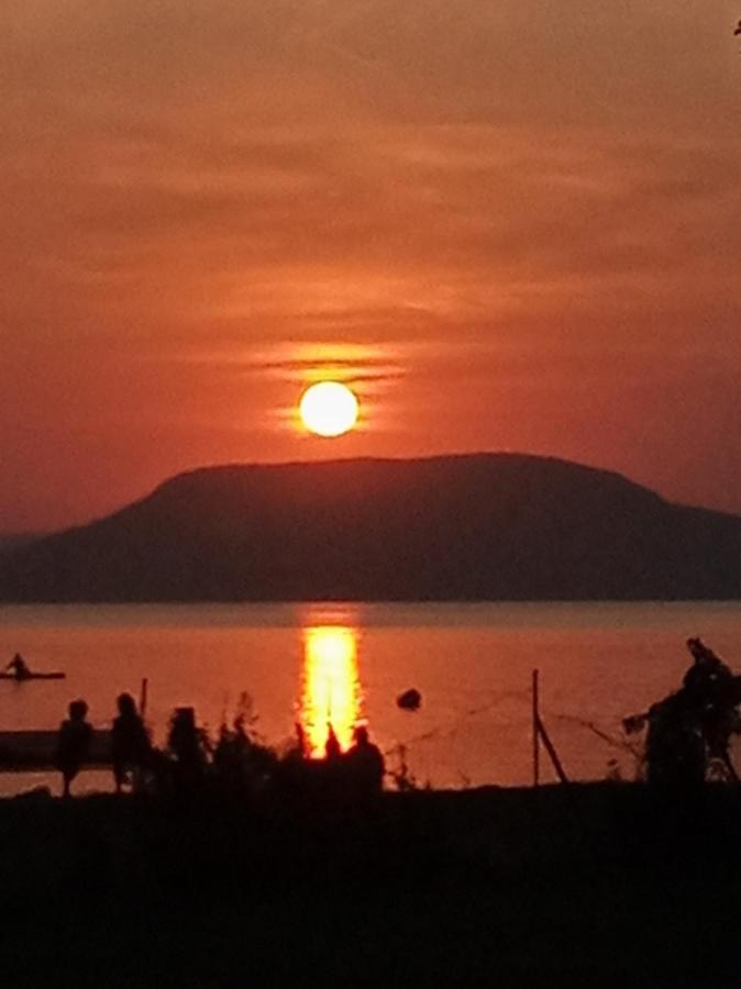 Balatonboglar - Golden Bridge Apartments Экстерьер фото